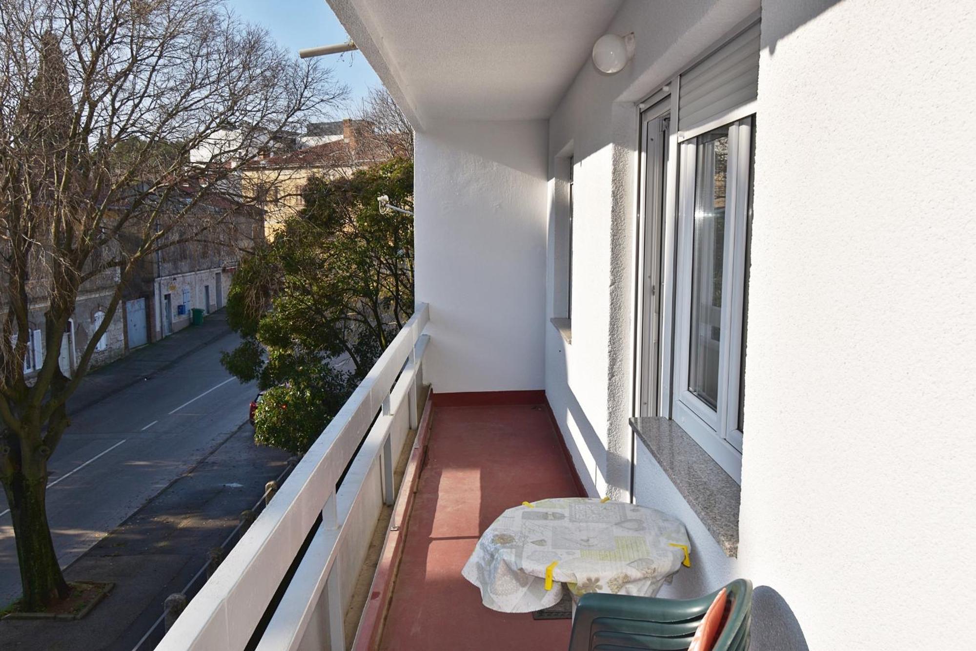 Apartment Navy Near The Beach Pula Exterior photo